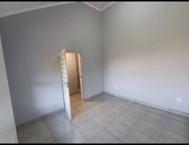 2 BEDROOM APARTMENT FOR SALE IN CHASEDENE